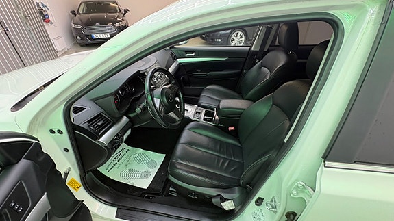 Subaru Legacy 22 of 30