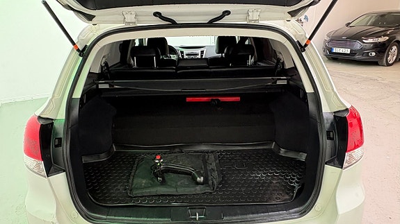 Subaru Legacy 20 of 30