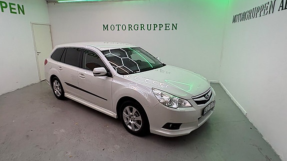 Subaru Legacy 13 of 30
