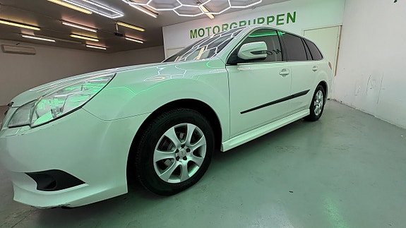 Subaru Legacy 7 of 30