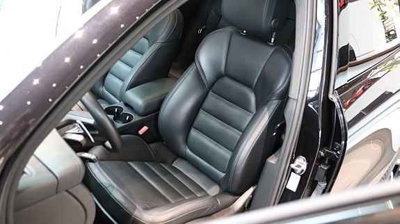 Porsche Macan T 9 of 10
