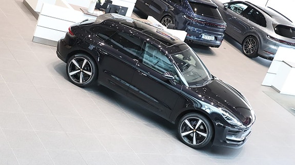Porsche Macan T 5 of 10