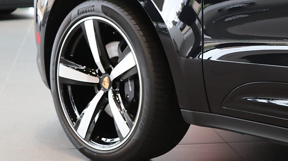 Porsche Macan T 10 of 10