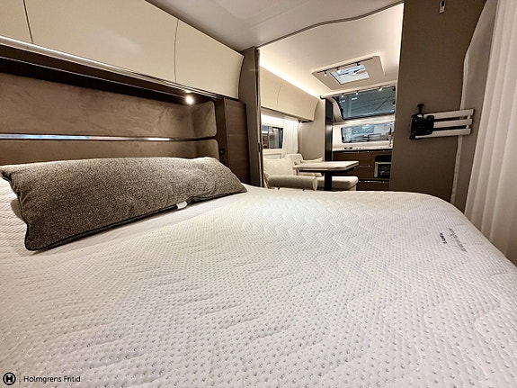 Adria Alpina 663 HT 14 of 16