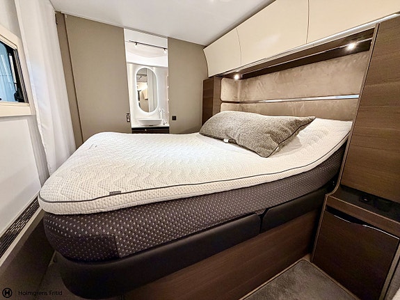 Adria Alpina 663 HT 10 of 16