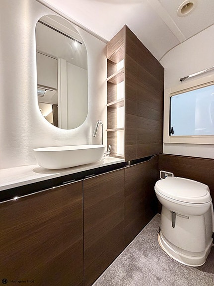 Adria Alpina 663 HT 11 of 16