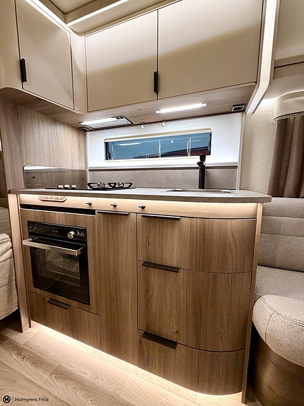 Kabe Royal 600 TDL KS 7 of 14
