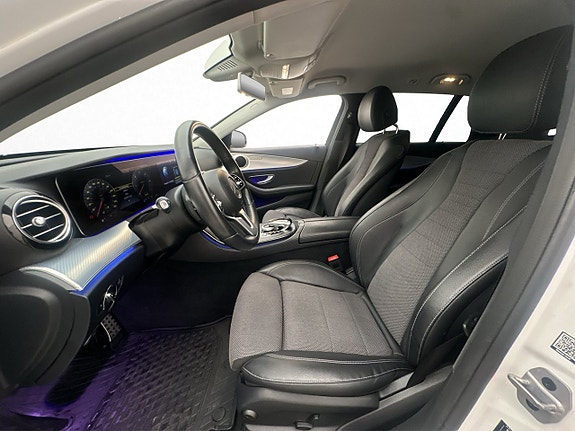 Mercedes-Benz E200 13 of 30