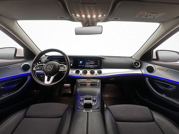 Mercedes-Benz E200 15 of 30