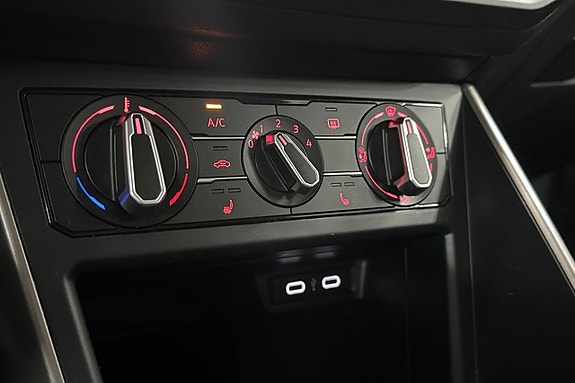 Volkswagen Polo 22 of 25