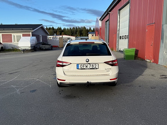 Skoda Superb 20 of 24