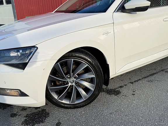 Skoda Superb 19 of 24