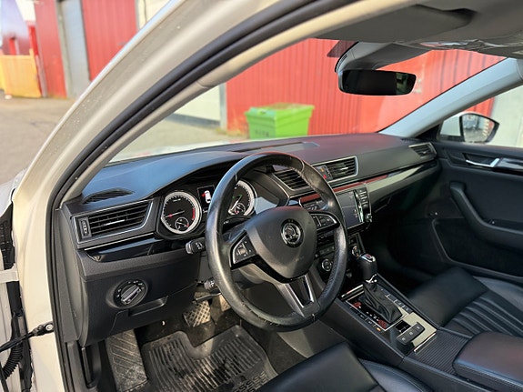 Skoda Superb 13 of 24