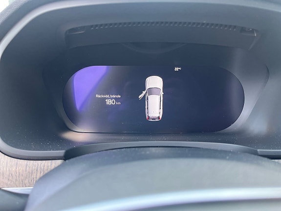 Volvo V90 Cross Country 11 of 16