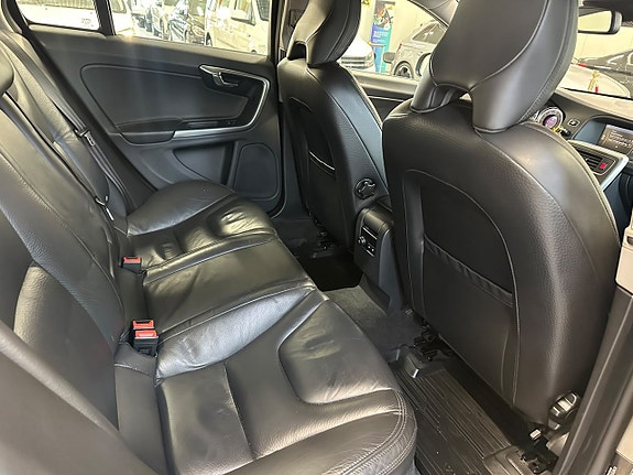 Volvo S60 7 of 14