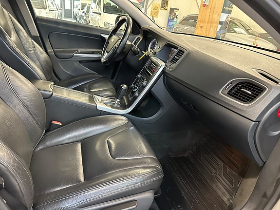 Volvo S60 6 of 14