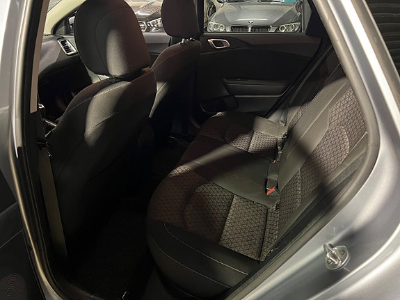 Kia Ceed 5 of 13