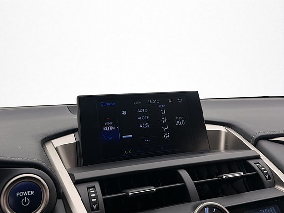 Lexus NX300h 19 of 30
