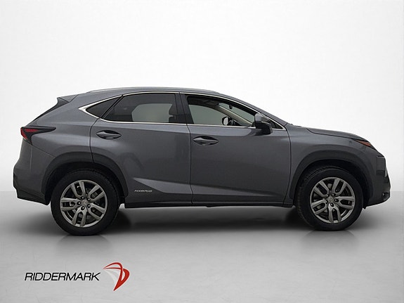 Lexus NX300h 9 of 30