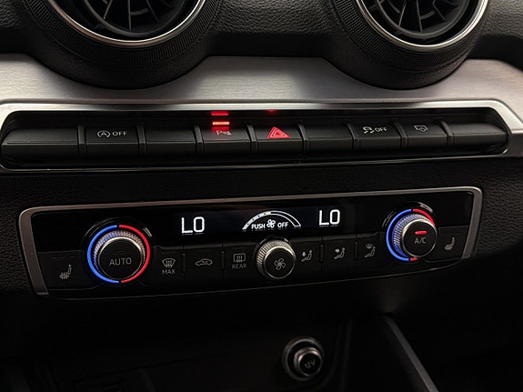 Audi Q2 21 of 30