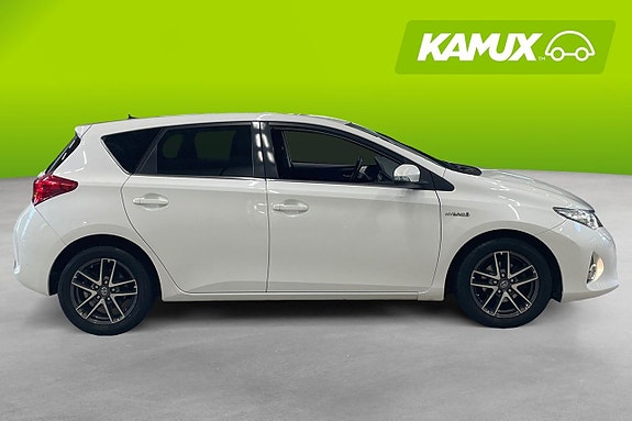 Toyota Auris 2 of 20