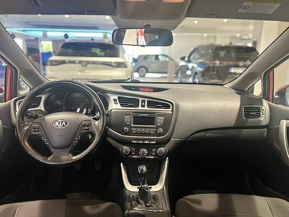 Kia Ceed 9 of 15