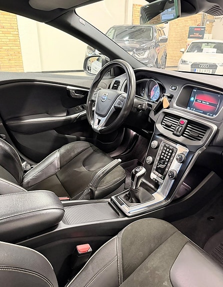 Volvo V40 10 of 10