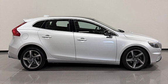 Volvo V40 3 of 10
