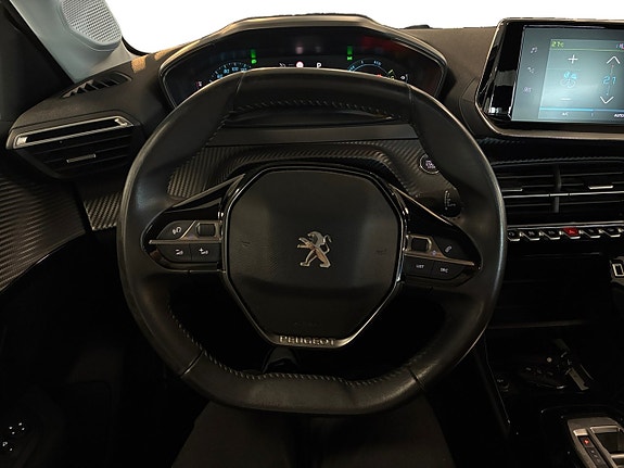Peugeot e-208 13 of 20