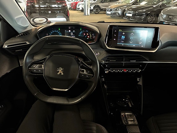 Peugeot e-208 15 of 20