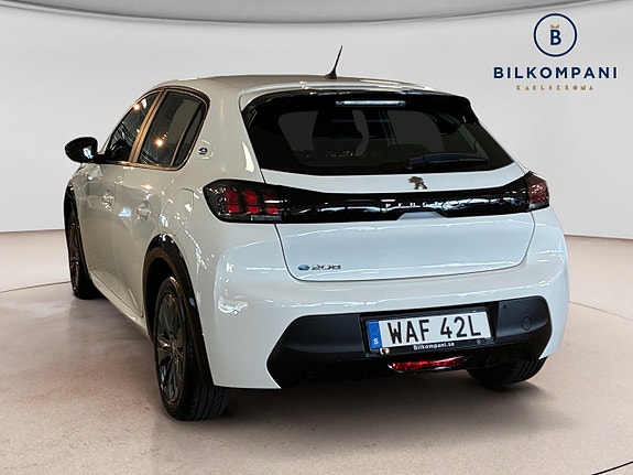 Peugeot e-208 3 of 20