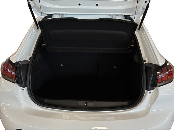 Peugeot e-208 18 of 20