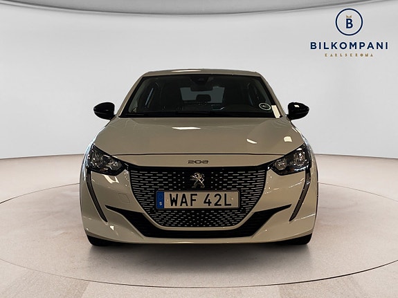 Peugeot e-208 8 of 20