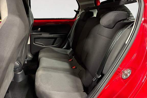 Volkswagen UP! 14 of 17