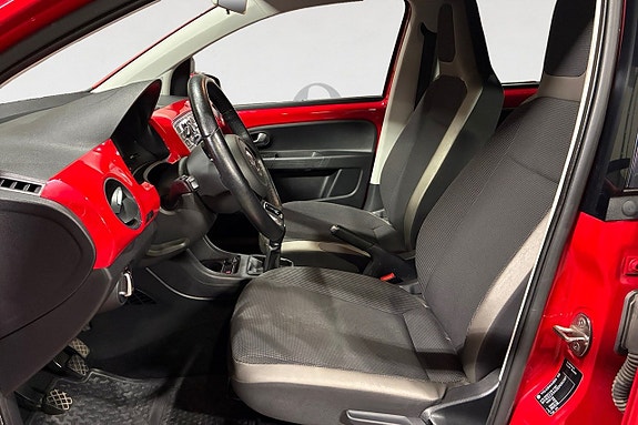 Volkswagen UP! 3 of 17