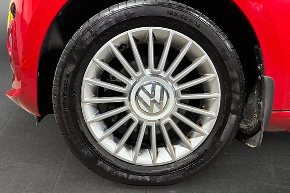 Volkswagen UP! 16 of 17
