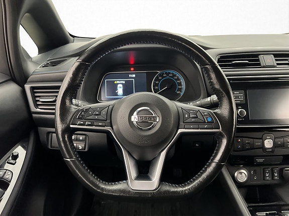 Nissan Leaf 14 of 30
