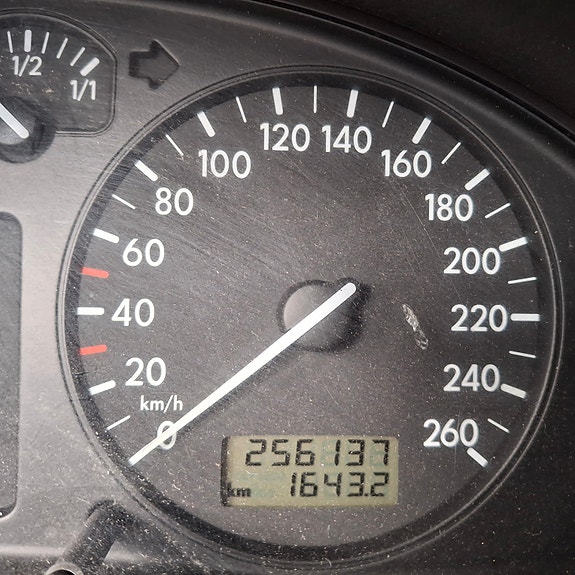 Volkswagen Passat 7 of 9