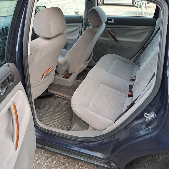Volkswagen Passat 8 of 9