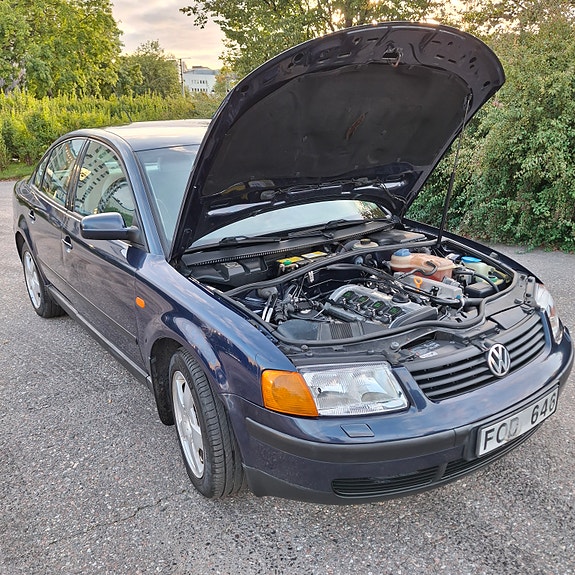 Volkswagen Passat 3 of 9