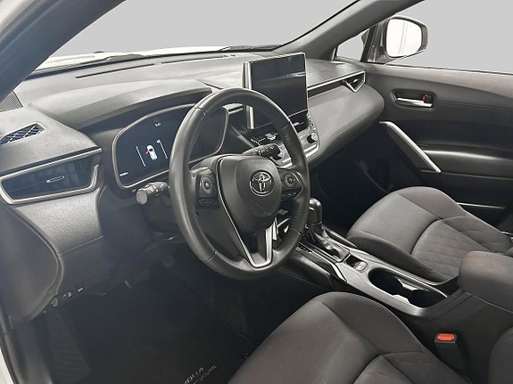 Toyota Corolla Cross 14 of 19