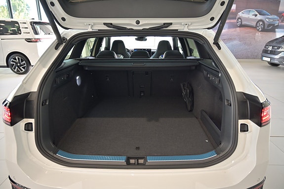 Volkswagen Passat 29 of 29