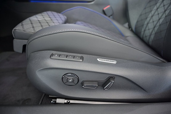Volkswagen Passat 24 of 29