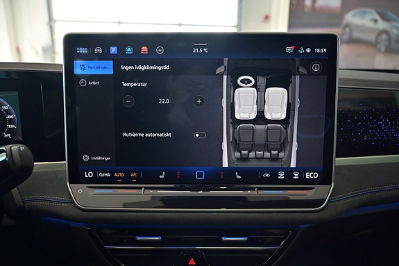 Volkswagen Passat 18 of 29