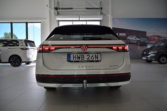 Volkswagen Passat 9 of 29