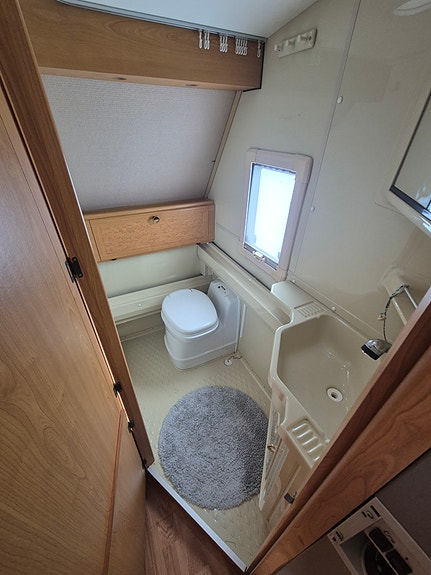 KABE Onyx GXL 8 of 8