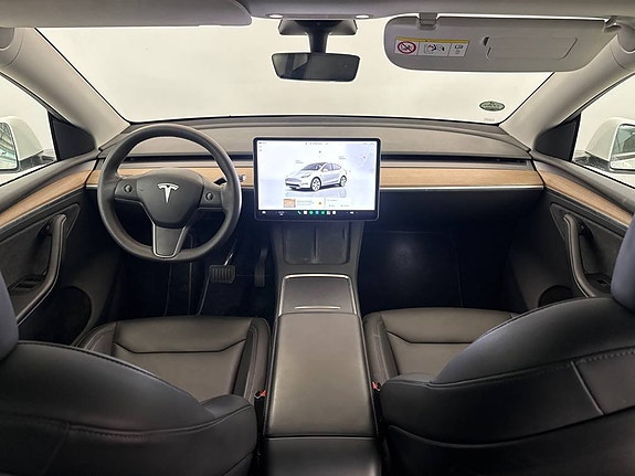 Tesla Model Y 5 of 19