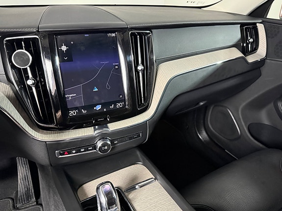 Volvo XC60 13 of 21
