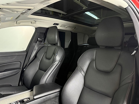 Volvo XC60 10 of 21