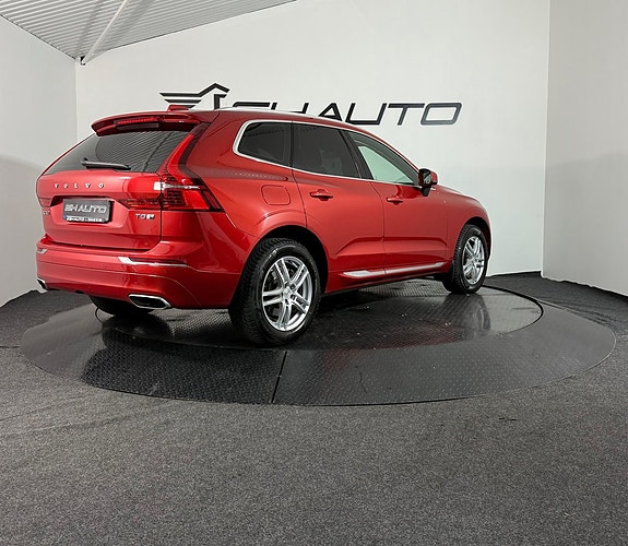 Volvo XC60 5 of 21